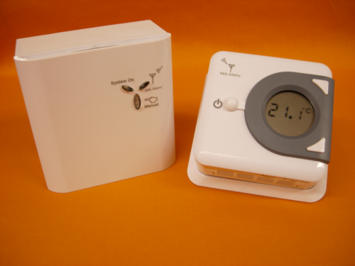 Digital Easy to Read Wireless RF868MHz Room Thermostat